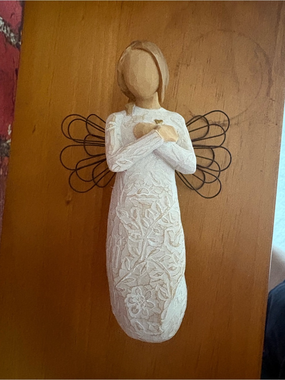 Willow Tree White Angel “Remembrance” with Black Wire Wings